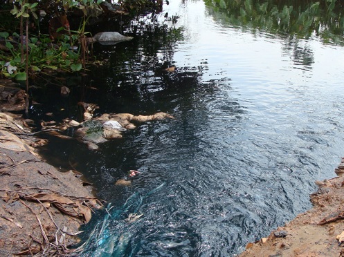 tình trạng ô nhiễm nguồn nước - hệ thống xử lý nước thải kém và đạt hiệu xuất không cao